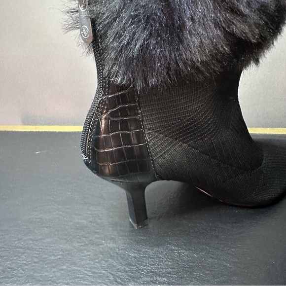 ADRIENNE VITTADINI Nano Cuff Stretch Cozy Faux Fur Booties - Picture 5 of 13